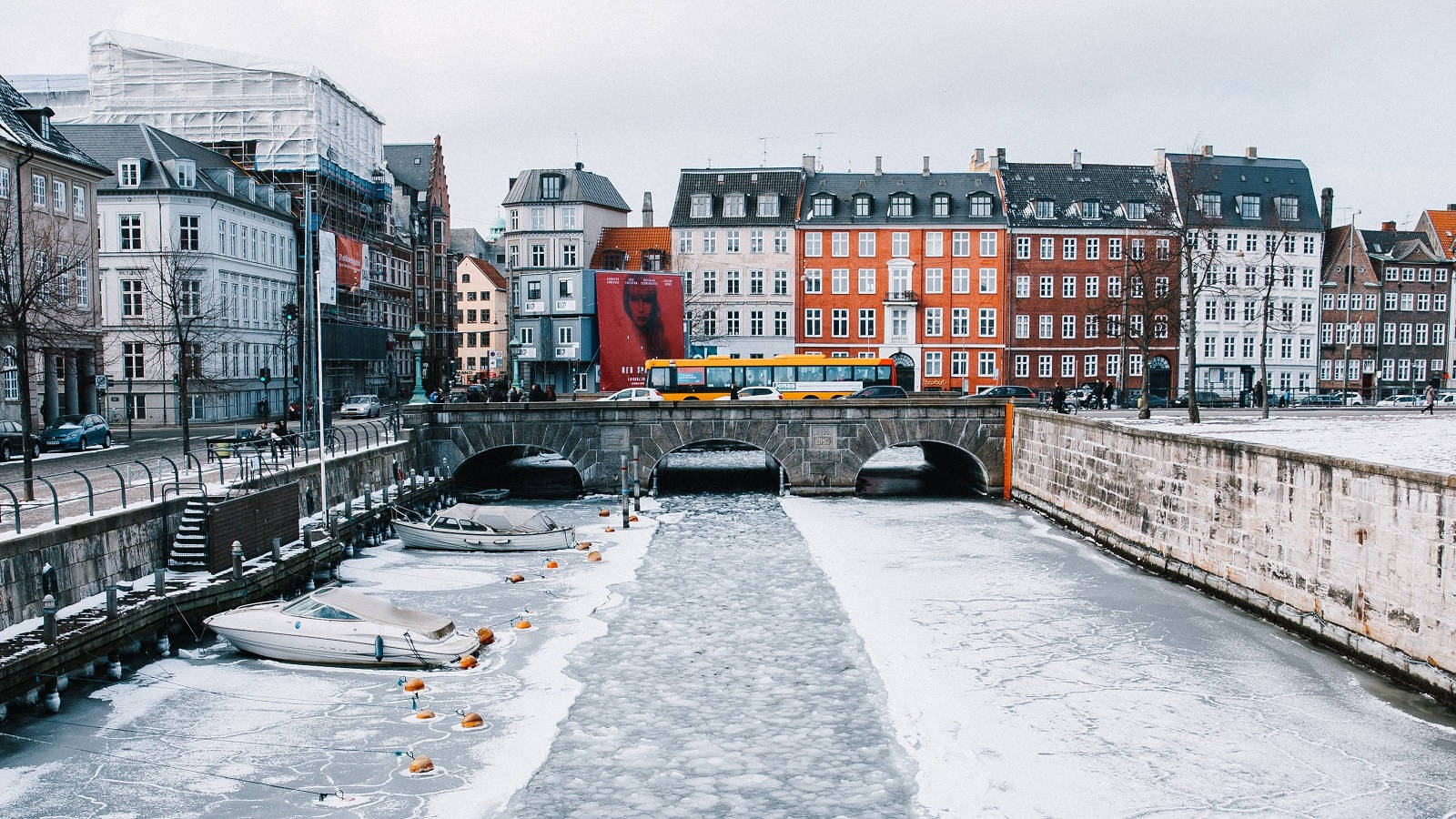 Christiansborg og kanalerne